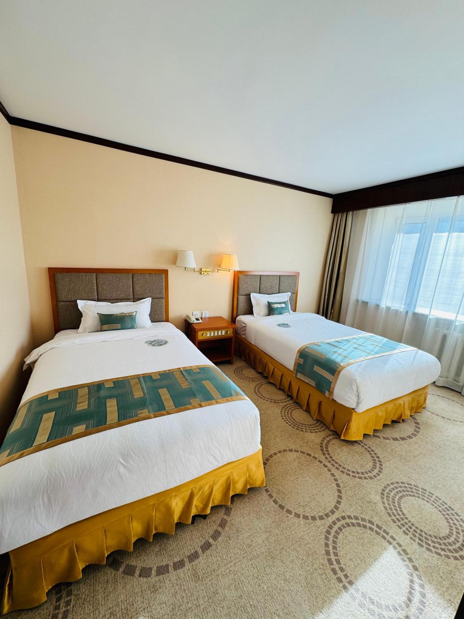 Flower Hotel Улан-Батор Екстер'єр фото