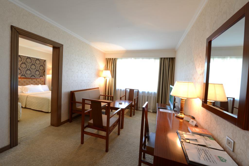 Flower Hotel Улан-Батор Номер фото