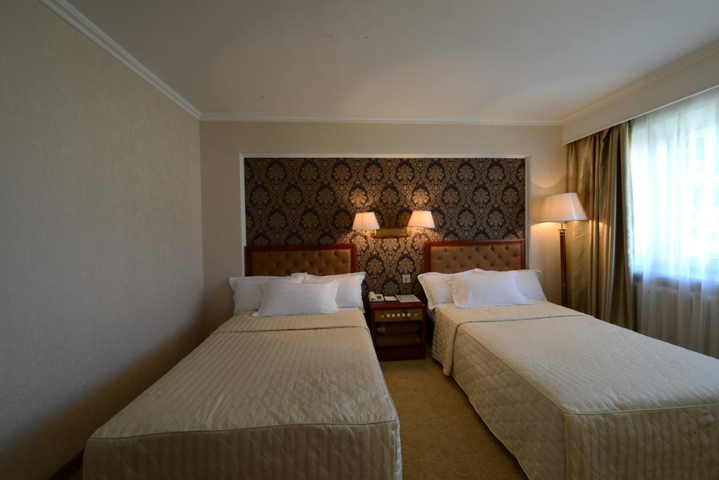 Flower Hotel Улан-Батор Номер фото