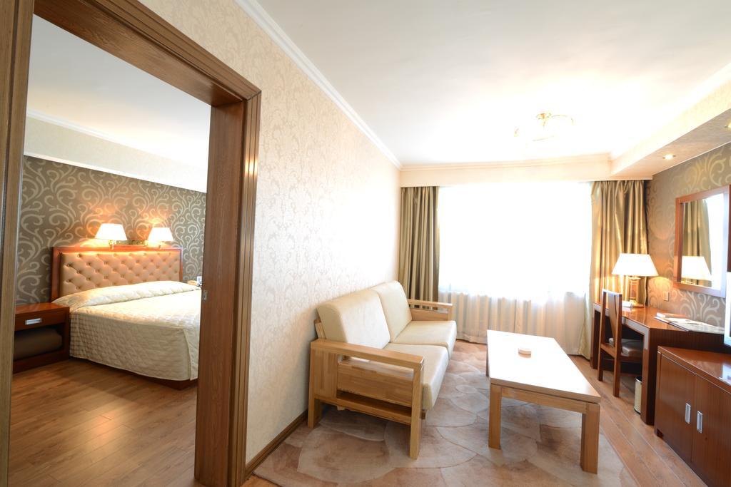 Flower Hotel Улан-Батор Номер фото