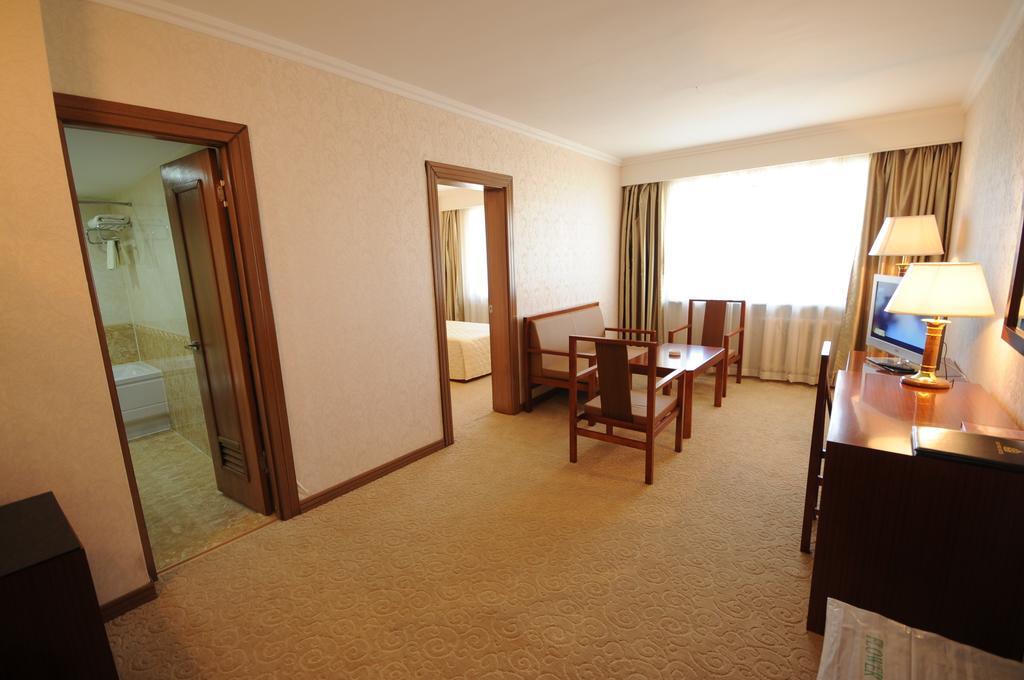 Flower Hotel Улан-Батор Номер фото